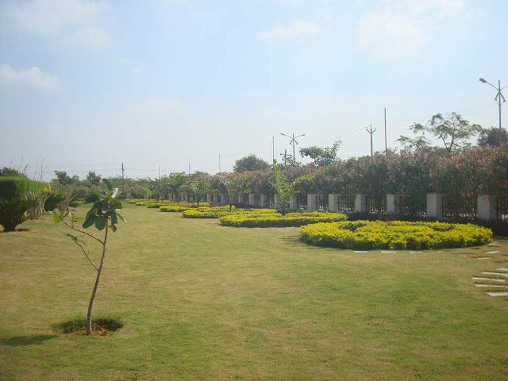  central Images for Amenities of Mahidhara Central