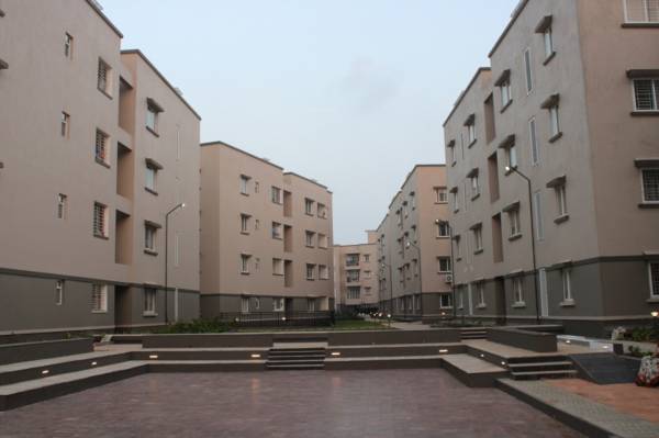 Elevation bollineni-hillside-2 Elevation