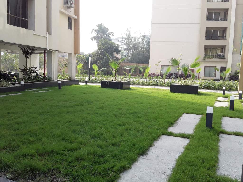 xanadu condominium Landscaped Gardens