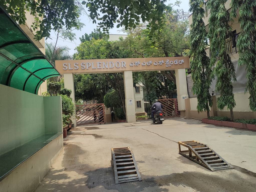  splendor Gated Community