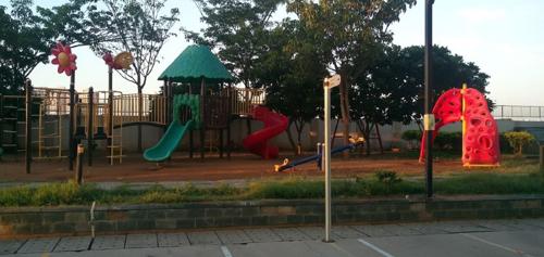  lotus-pond Children's play area