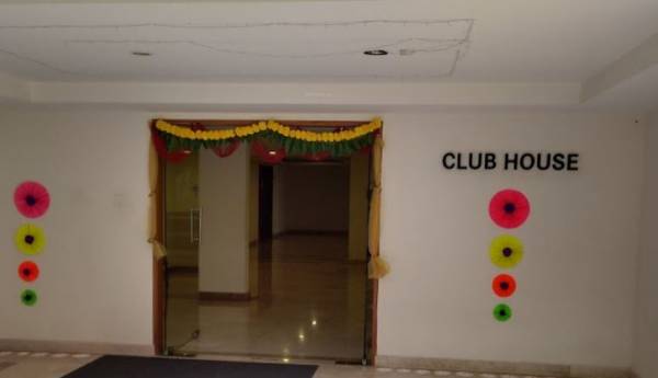  commanders-vista Club House