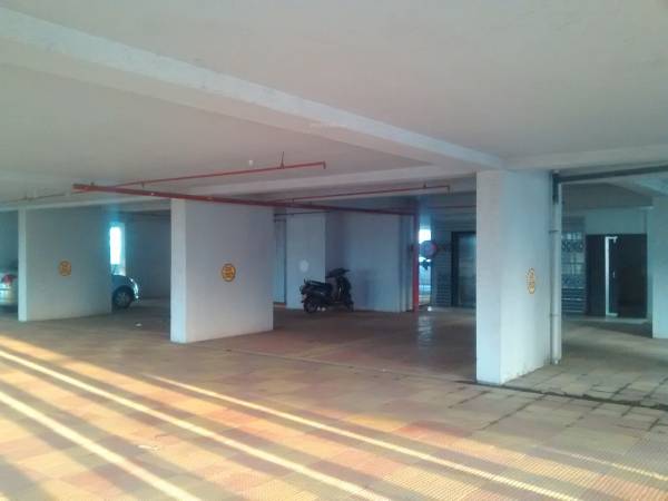  heights Closed Car Parking