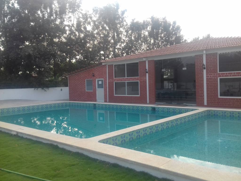 villa valley Swimming Pool