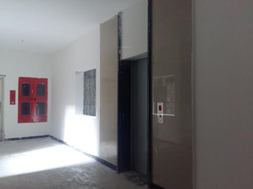 Lift(s) east-point Lift(s)