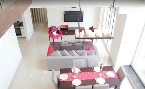 Living Area east-point Living Area