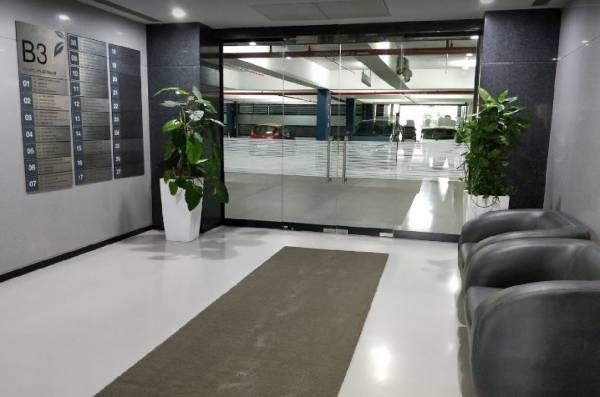  platinum Entrance Lobby