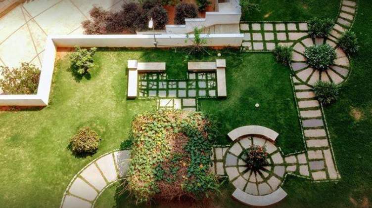  rose Landscaped Gardens