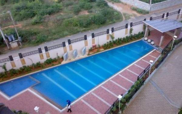  pinnacle Swimming Pool