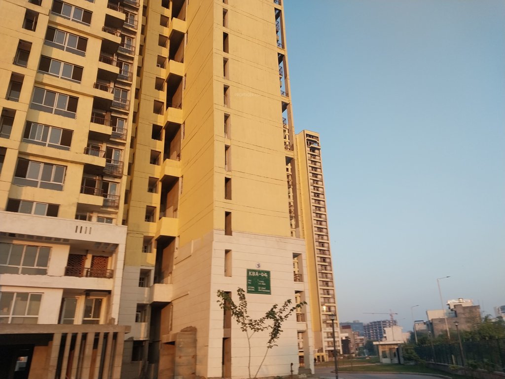 Jaypee Kensington Boulevard
