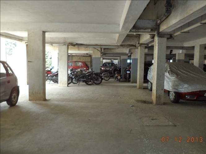  palace Car Parking