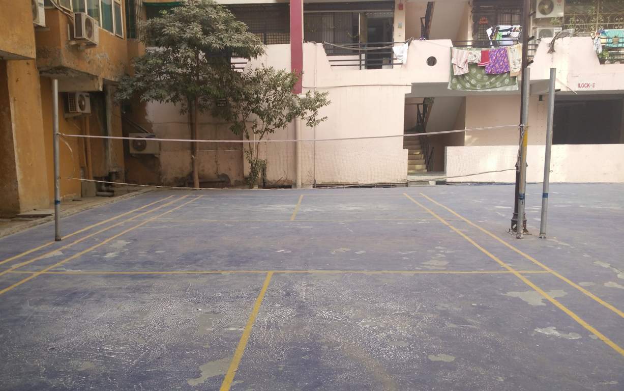 premier apartment Badminton Court