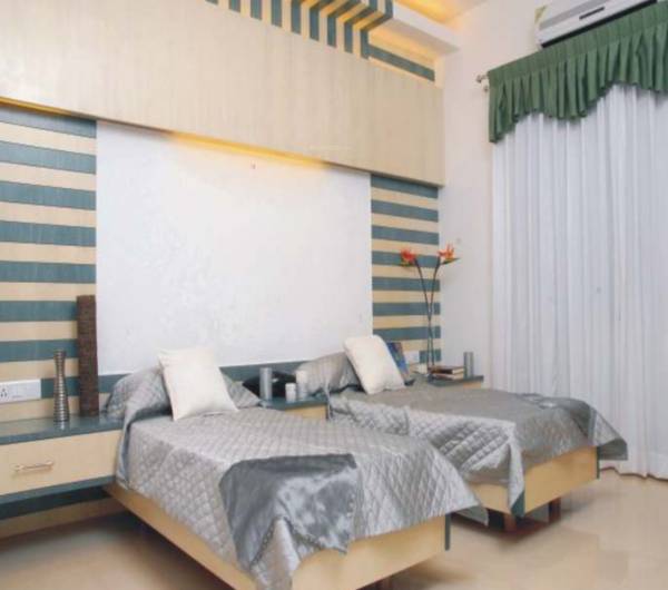 Bedroom raj-lake-view Bedroom