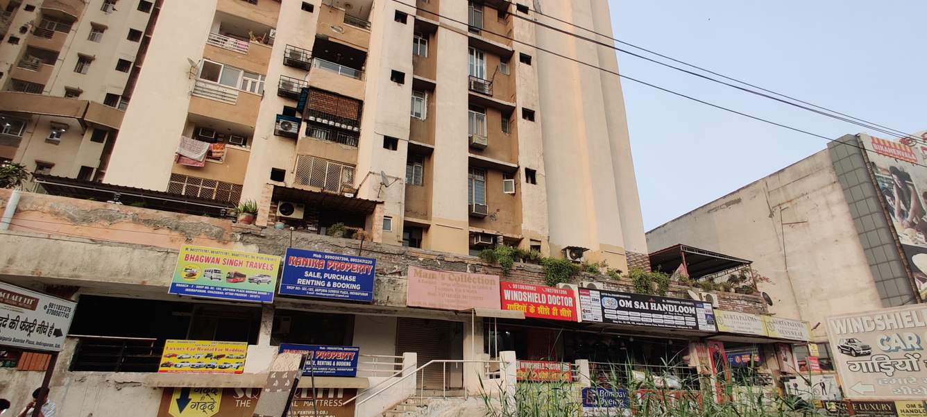  sunrise greens apartment Shopping Mall