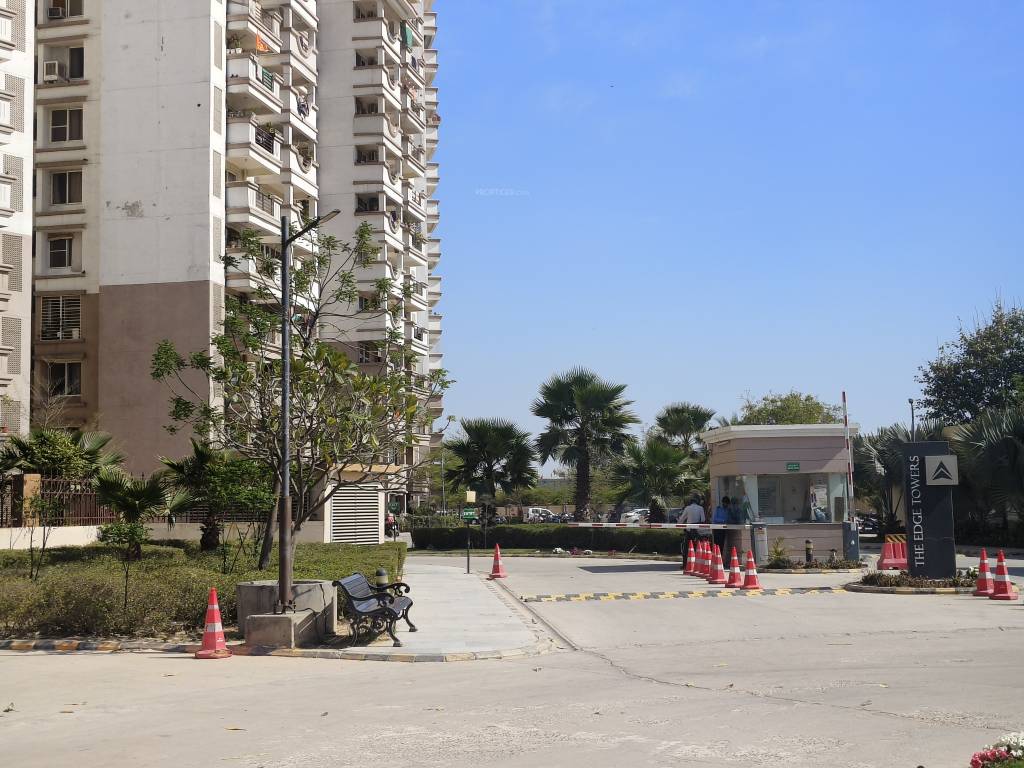 the edge towers Gated Community