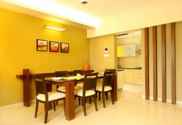  park-royale Dining Area