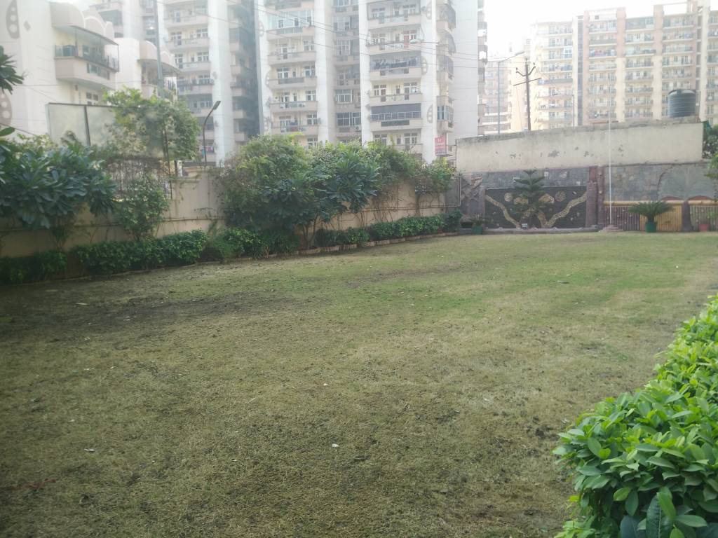 platinum Landscaped Gardens