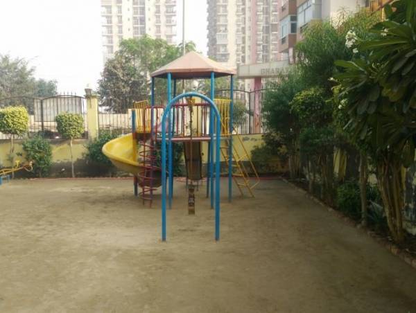  tower Children's play area