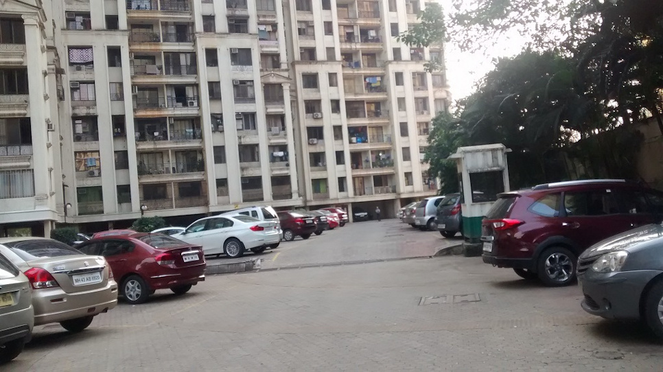  lake florence Car Parking