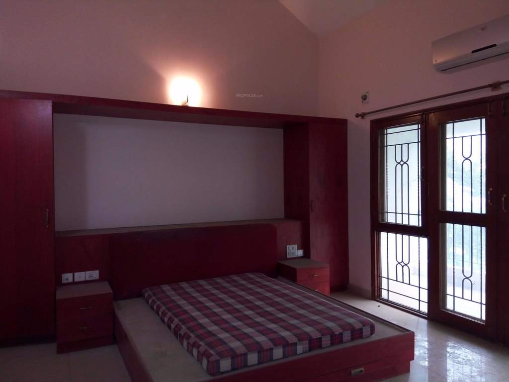  ashton woods Bedroom