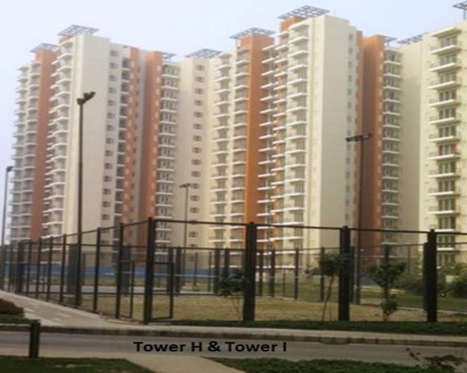  aura Images for Elevation of Mahindra Aura