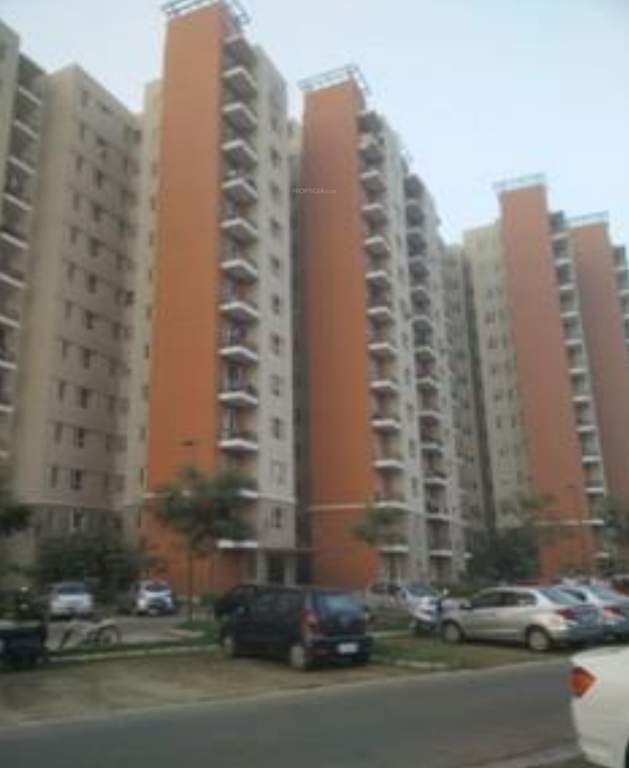  aura Images for Elevation of Mahindra Aura