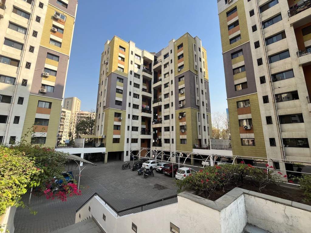  trillium Open Parking