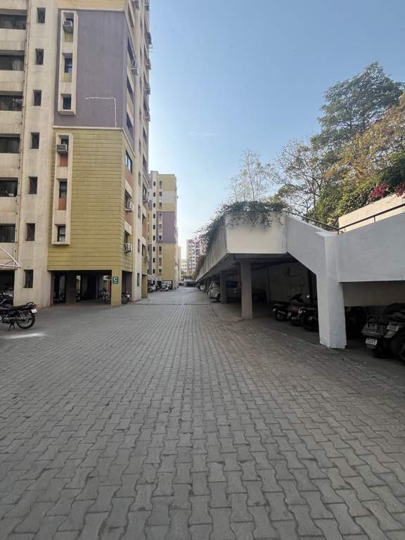  trillium Paved Compound