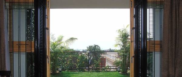  reach-for-the-sky Balcony