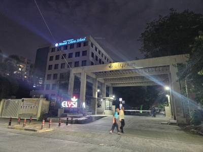  elysium Entrance Gate Security Cabin