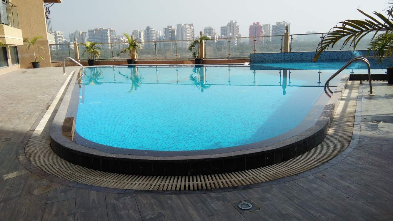  greens Swimming Pool