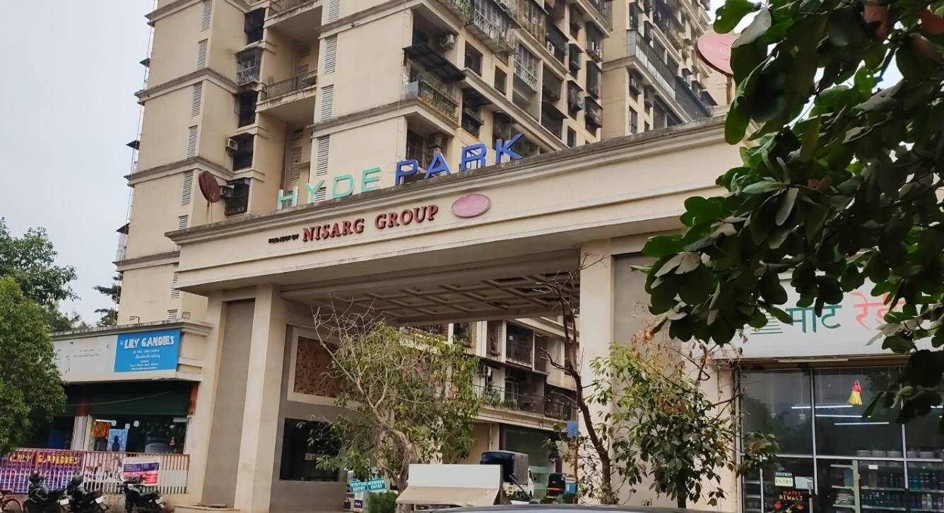  hyde park Entrance Lobby