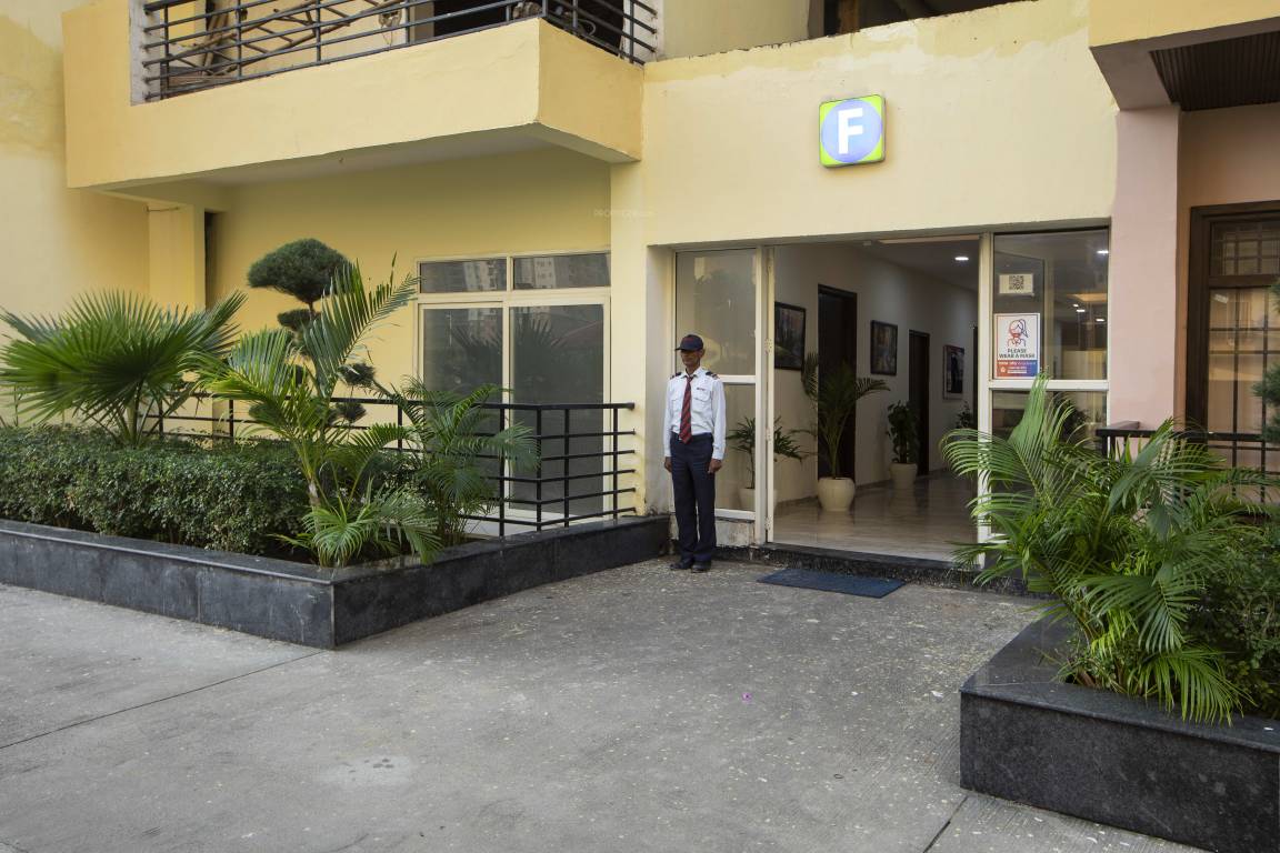 windsor court Elevation