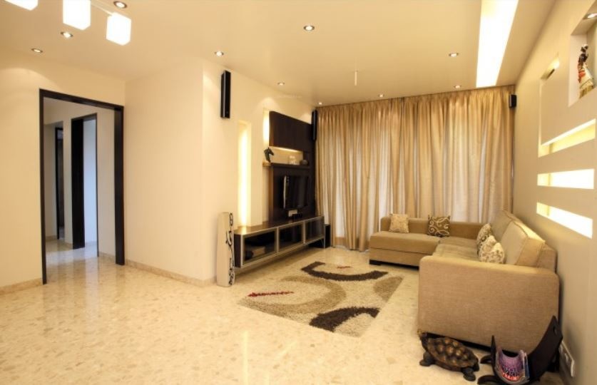  daffodils Living Area