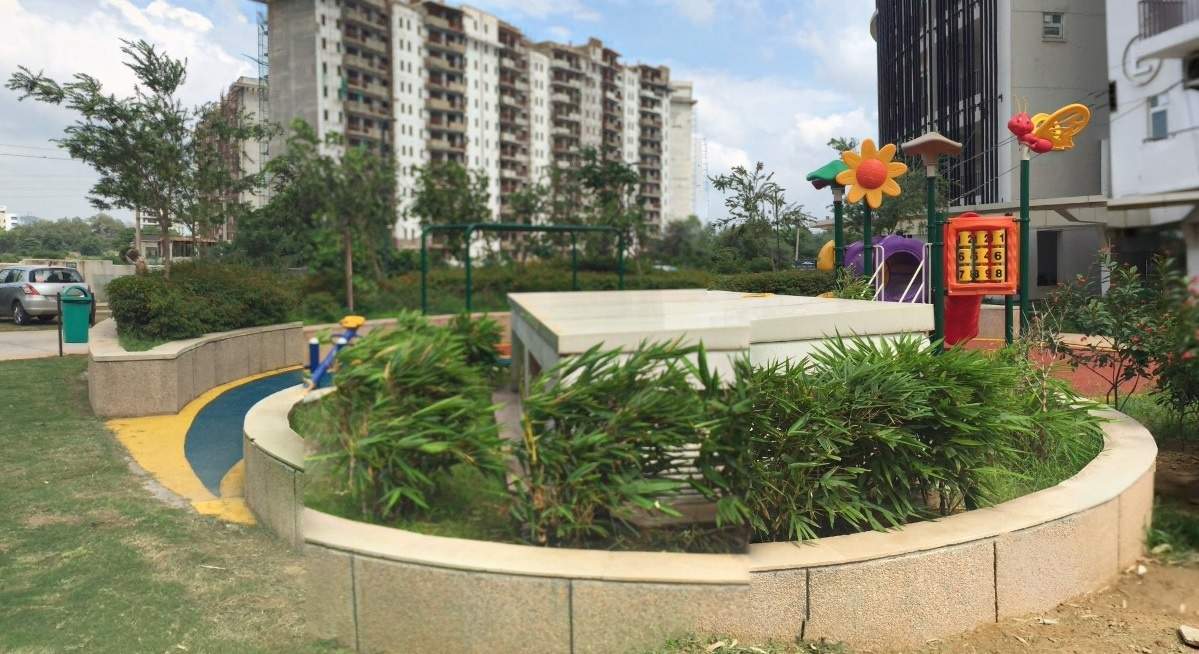 premier terraces Children's play area