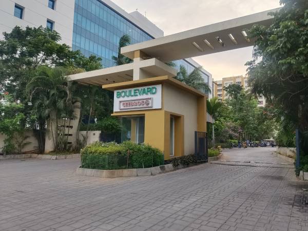  boulevard Gated Community