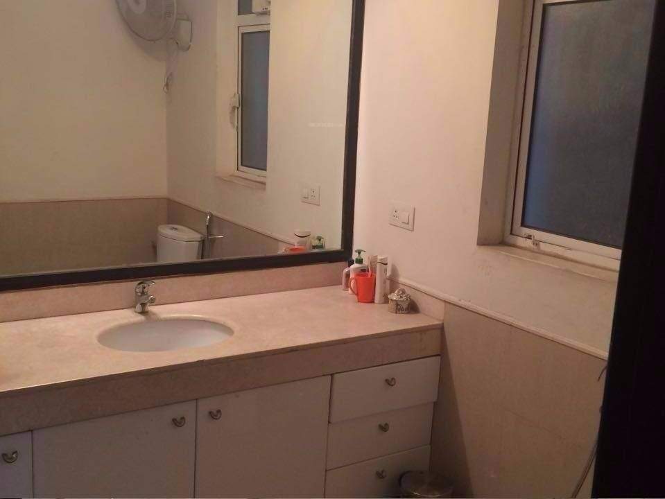  pinnacle Bathroom
