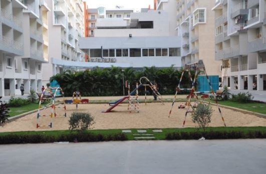  plaza Children's play area