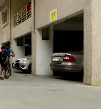  plaza Paved Compound