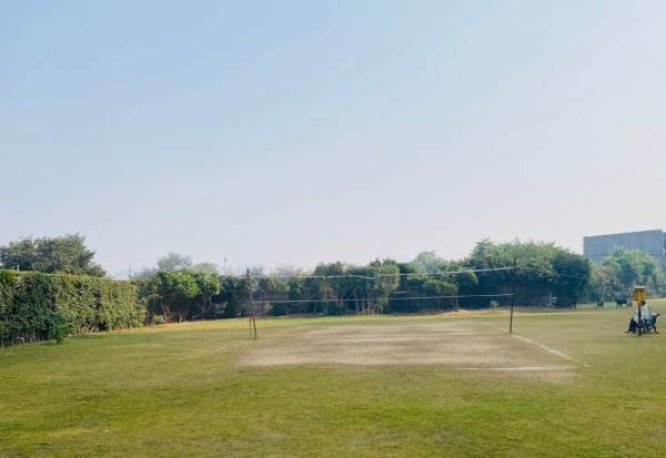  flora Badminton Court