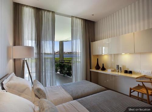  lake-verandahs Bedroom