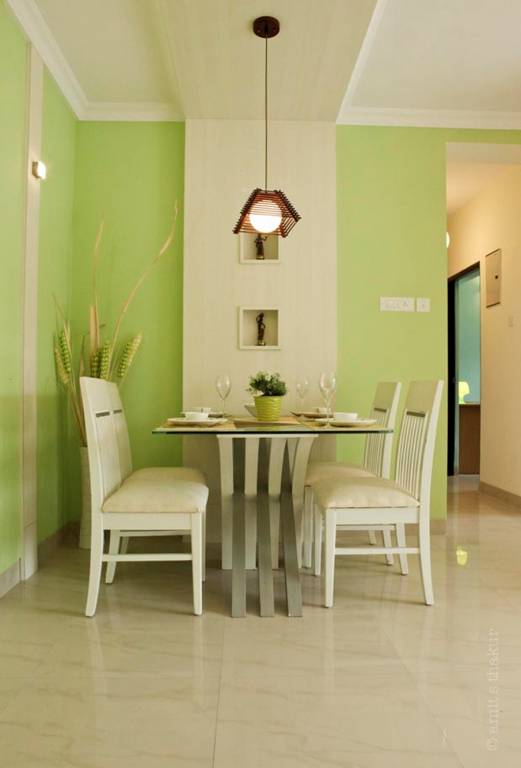  horizons Dining Area