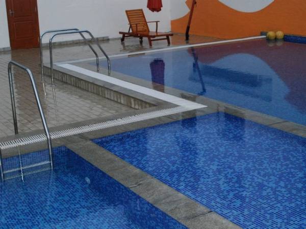 Images for Amenities of Gina RonVille