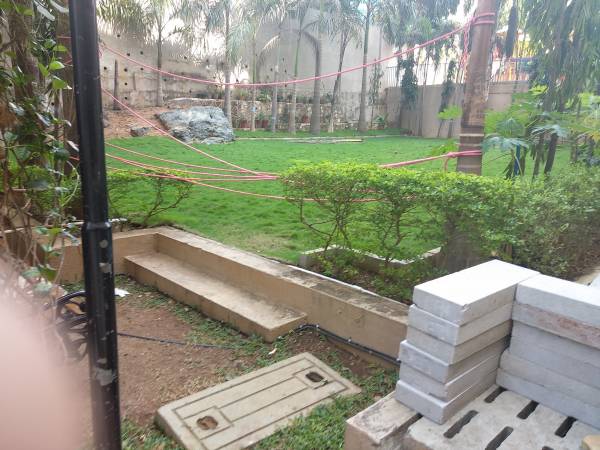  blue-meadows Landscaped Gardens