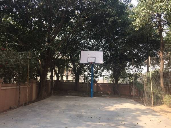 amenities of DLF Carlton Estate