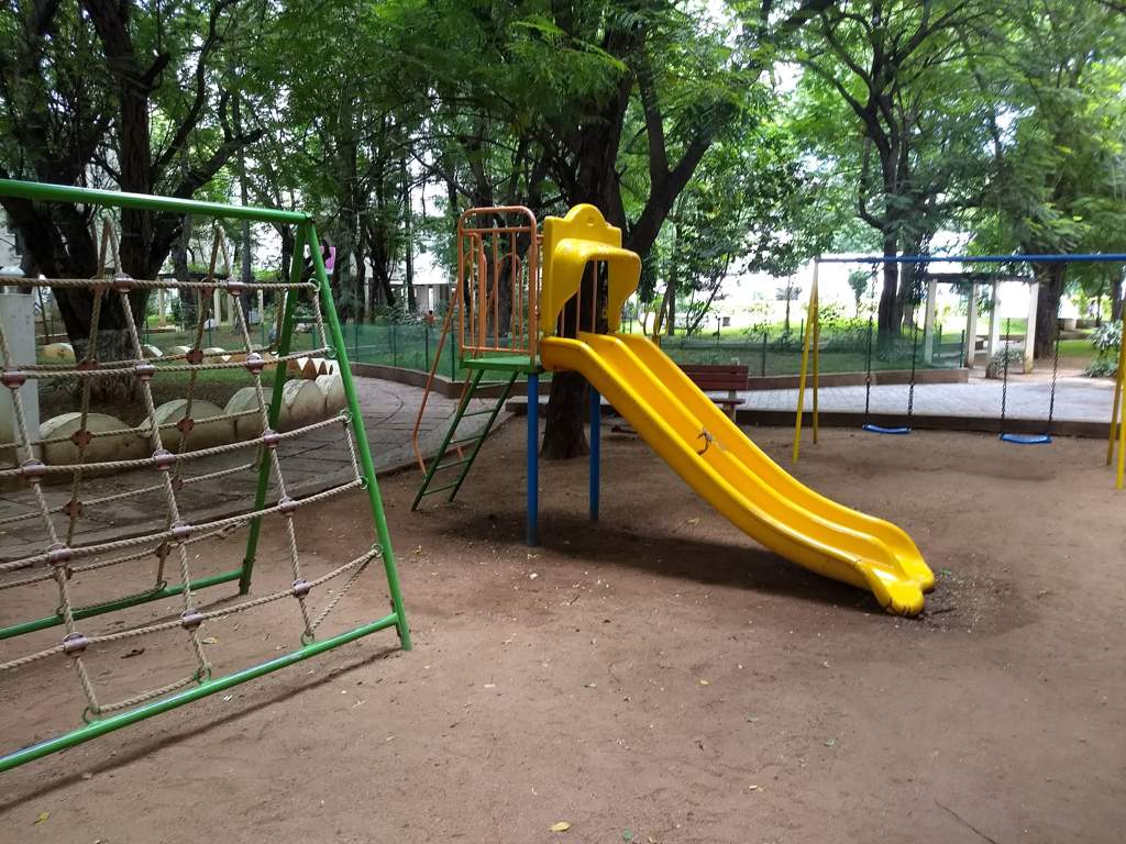  green acres Children's play area