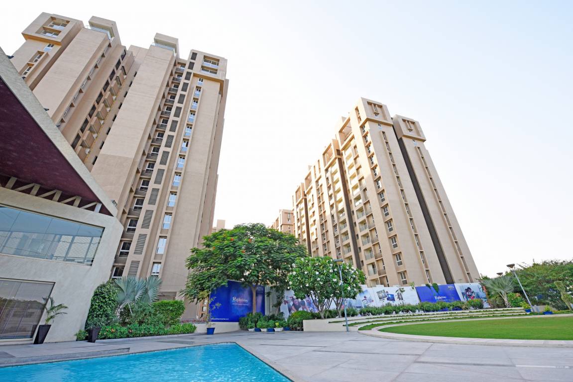 Images for Elevation of Pacifica Reflections