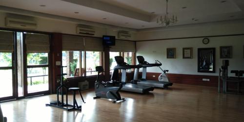  crescent-court Gymnasium