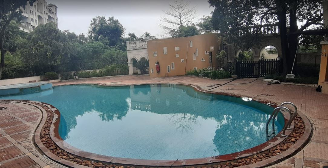 meadows Swimming Pool