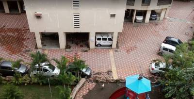  doshi-complex Car Parking